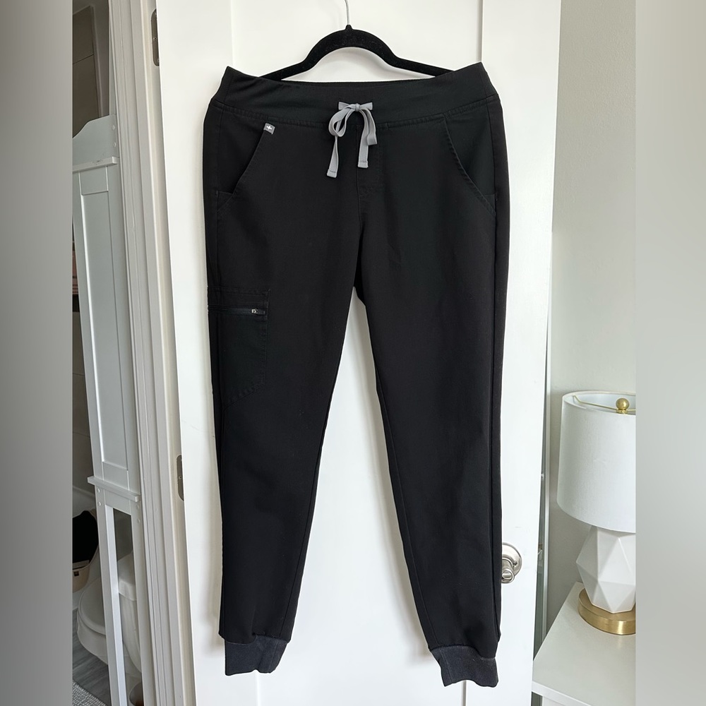 FIGS Scrub Pants- Zamora Joggers- Black S- LIKE NEW!